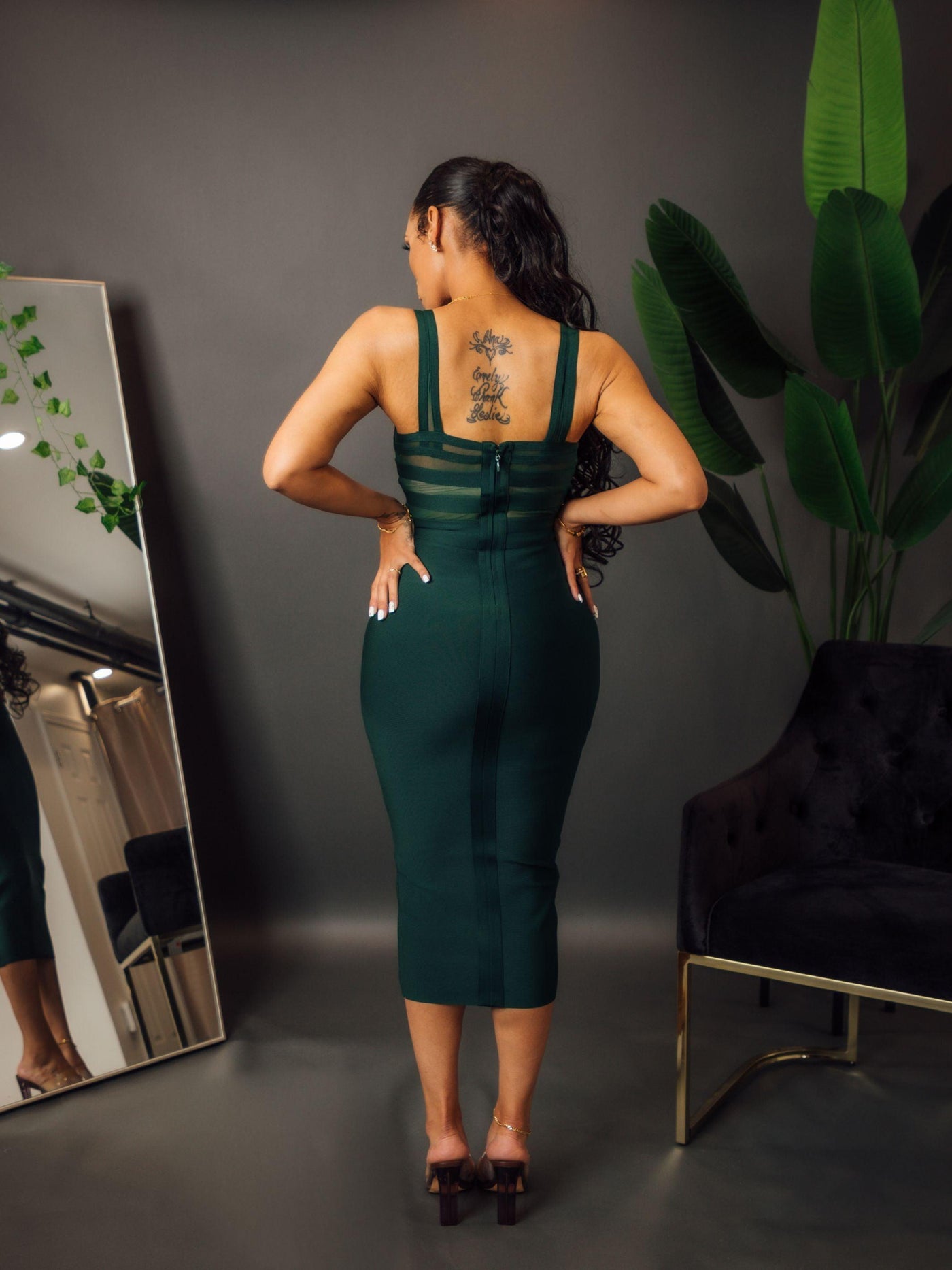Elegant Upgrade | Sleeveless Spliced Mesh Midi Bandage Dress MEDIUM Statement Piece NY Elegant Upgrade | Sleeveless Spliced Mesh Midi Bandage Dress MEDIUM Statement Piece NY